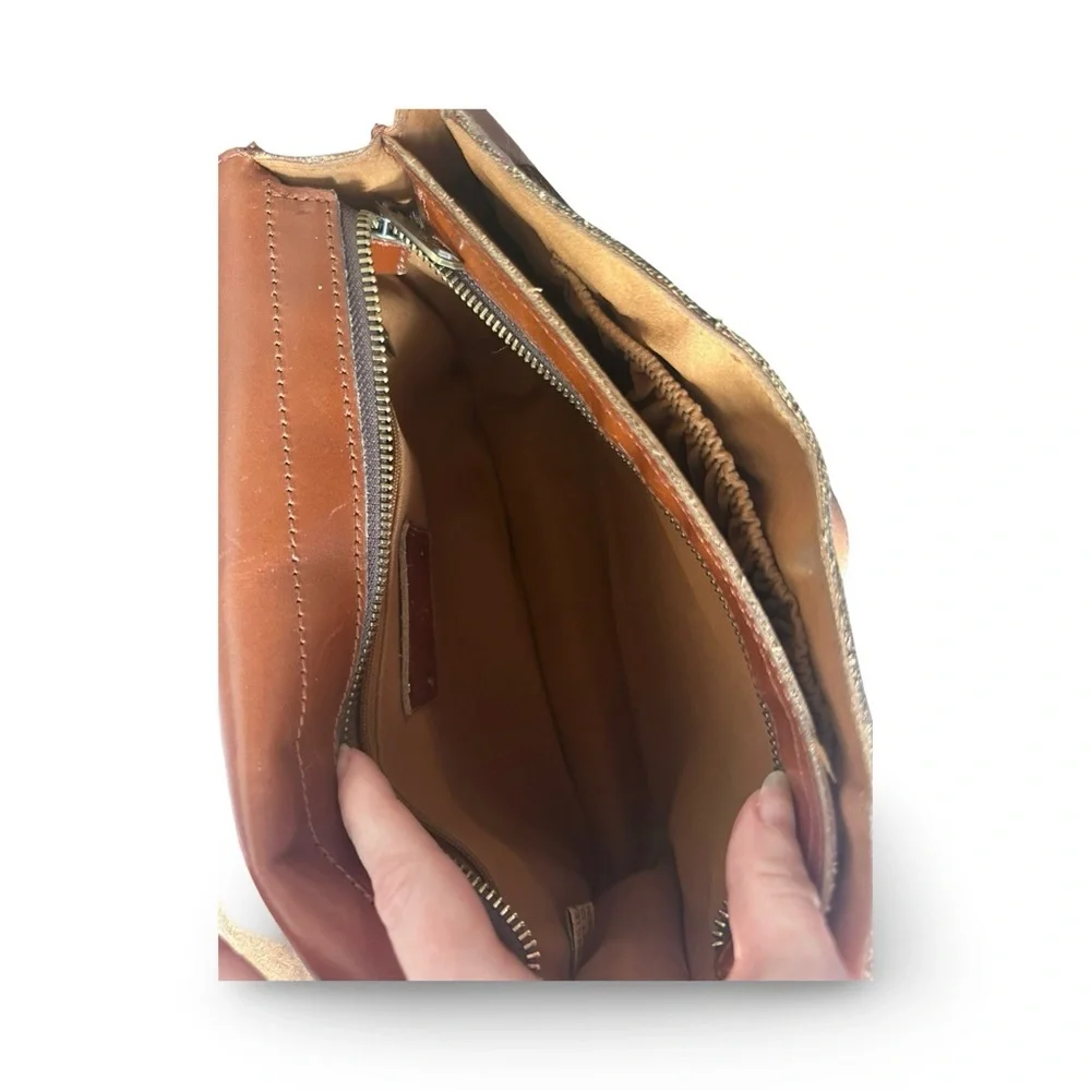 Patricia Nash Vintage London Cowhide leather saddle bag - Picture 10 of 16